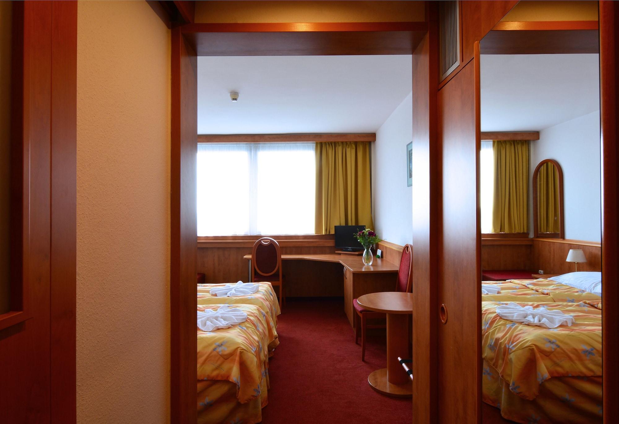 Hotel Olympik Praga Esterno foto