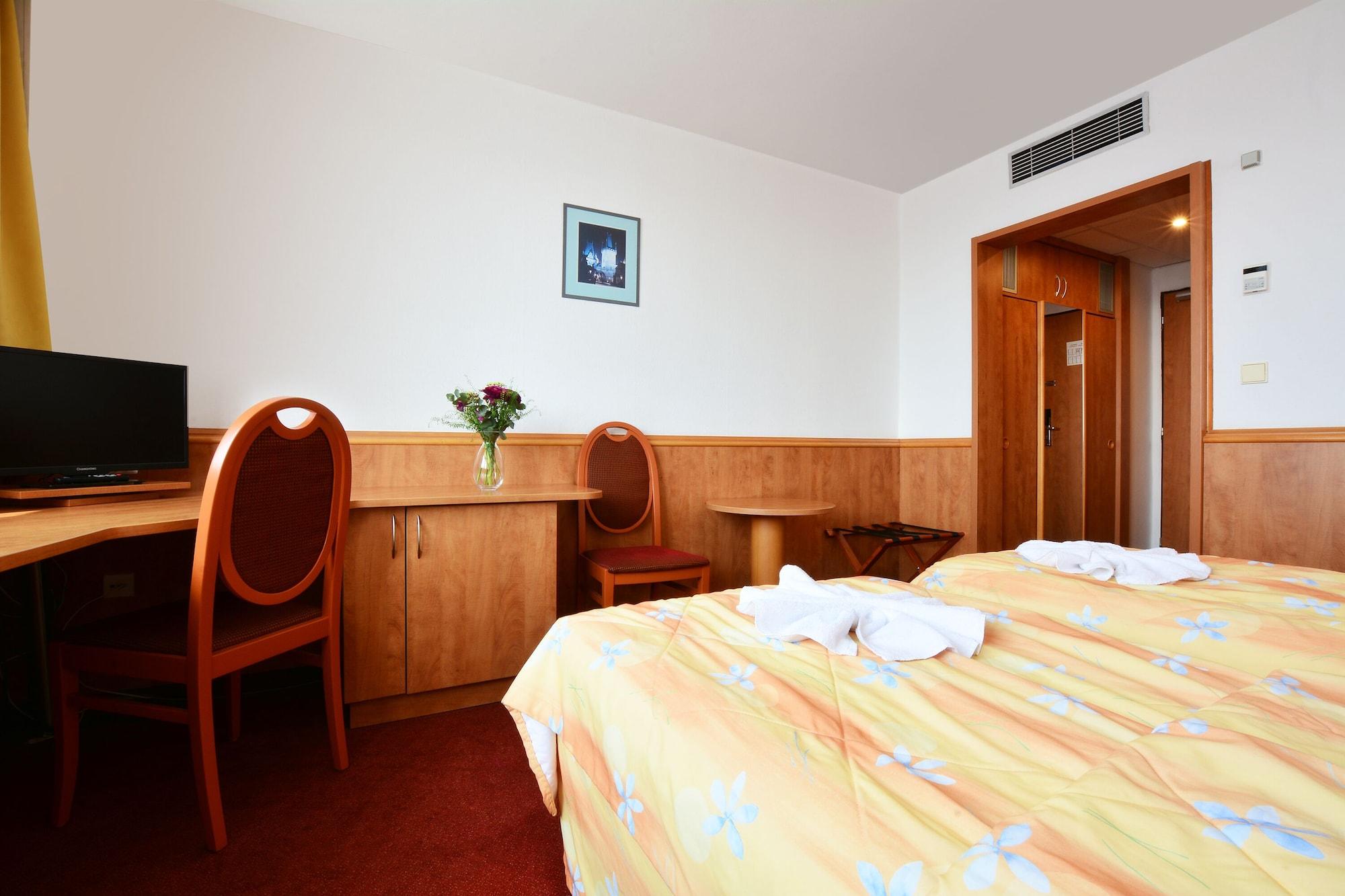 Hotel Olympik Praga Esterno foto